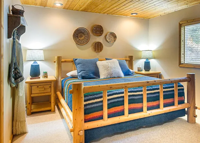 Wyoming W/ Hot Tub & Mountain-view Deck