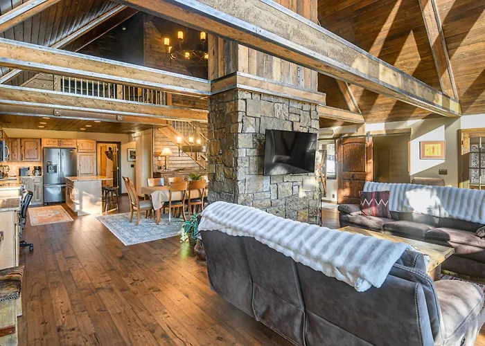 Wyoming W/ Hot Tub & Mountain-view Deck Ferienhaus